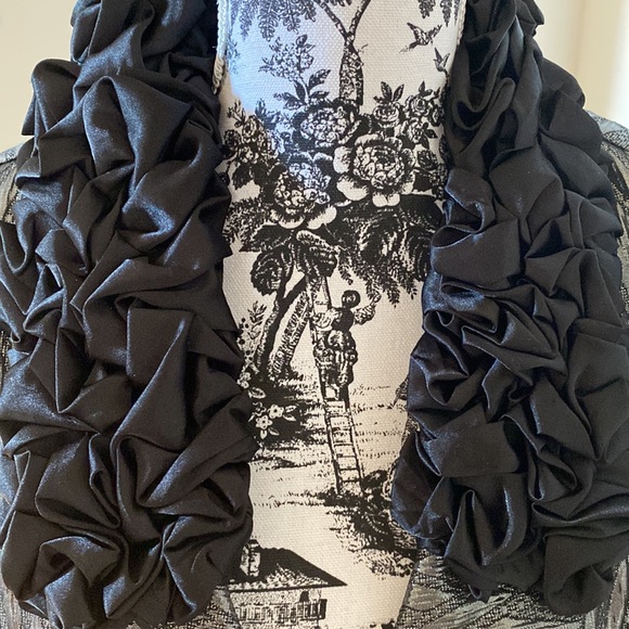 Unique holiday jacket - Picture 3 of 6